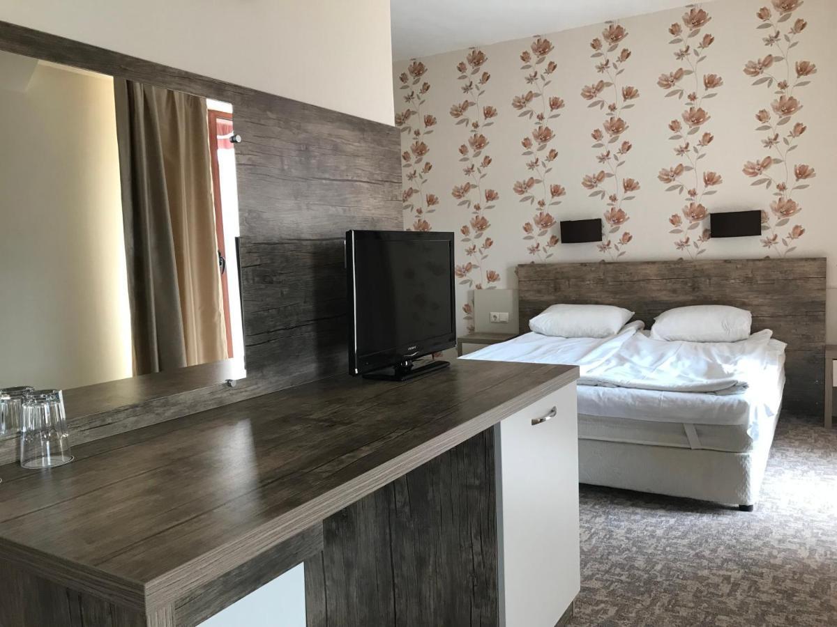 Hotel Lira ساني بيتش المظهر الخارجي الصورة
