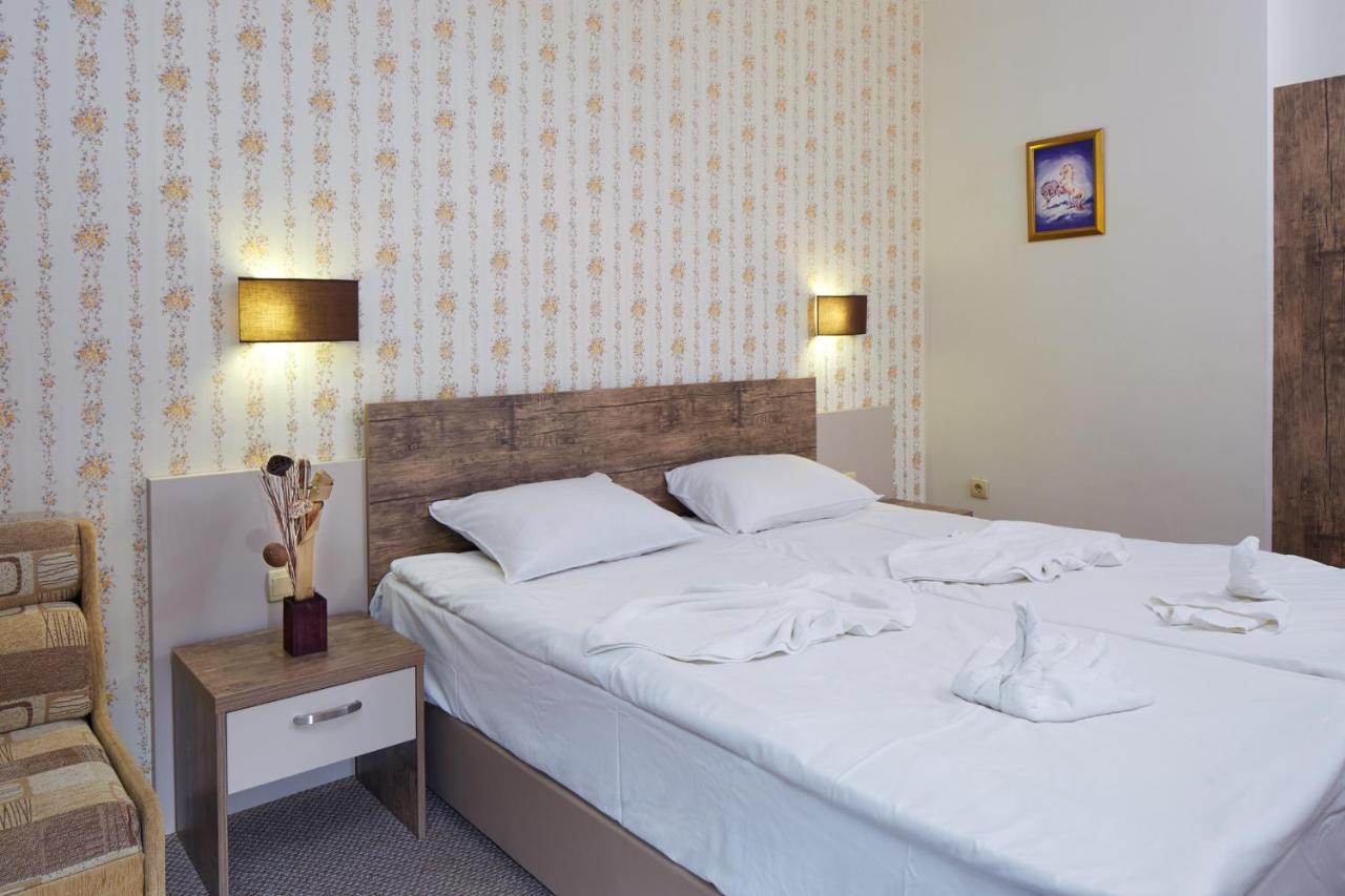 Hotel Lira ساني بيتش المظهر الخارجي الصورة